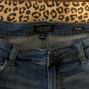 Judy Blue Medium Wash Flare Jeans